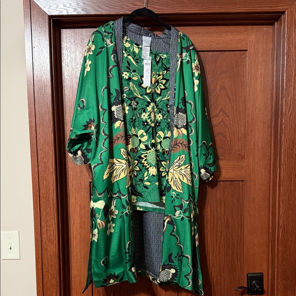 Chico's Green Floral Print Top L/XL